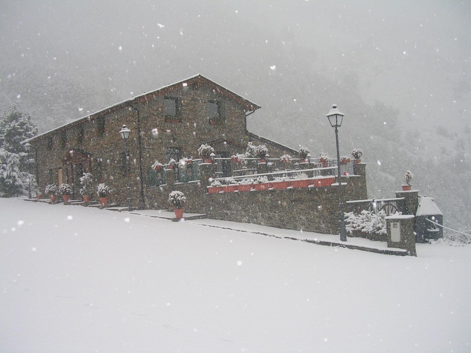 Hotel Parador De Canolich - Only Adults Bixessarri Exterior photo